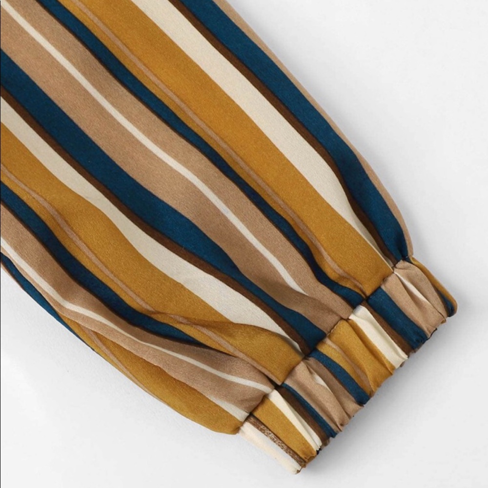 Striped Crop Top - Picture 6 of 6